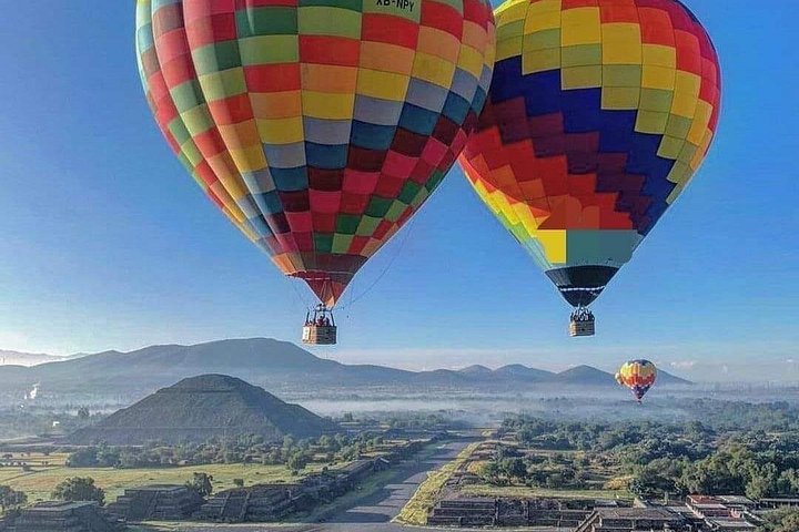 Teotihuacan Balloon Ride + pyramids Tour + Basilica Visit