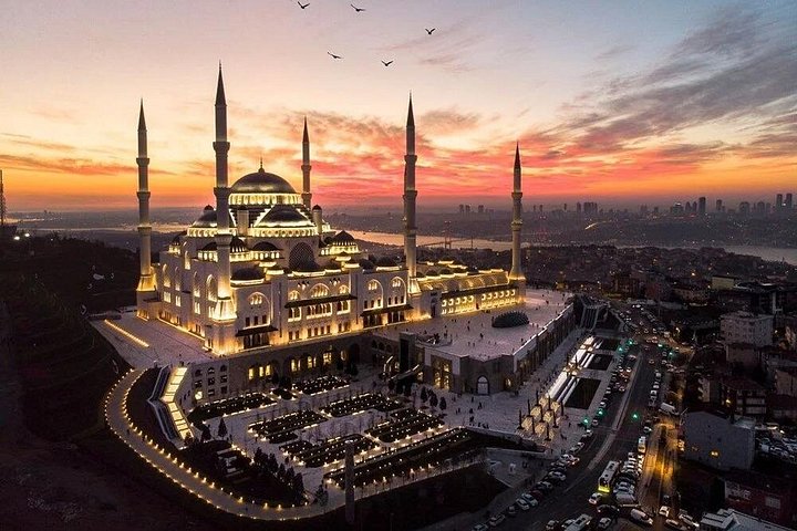 Tour guidato di Istanbul con biglietti e pranzo