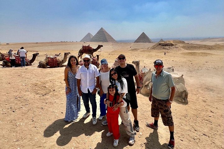 Full-Day Giza Tour: Pyramids and Grand New Museum