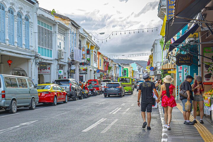 Phuket: Day Tour with Phuket town, Temples, and Adventure