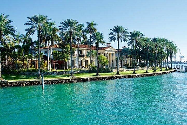 Miami Biscayne Bay rich and famous Sightseeing Boat Tour