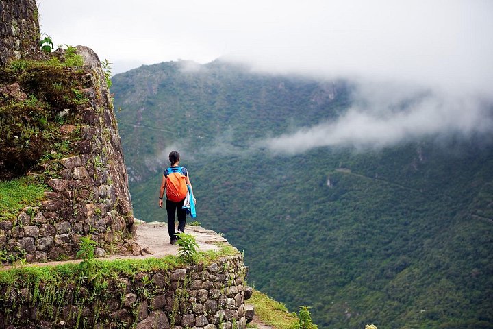 Short Inca Trail for 2 Days and 1 Night to Machu Picchu