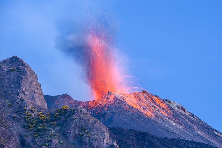 Stromboli: your High-altitude Sunset Hike to 400m!