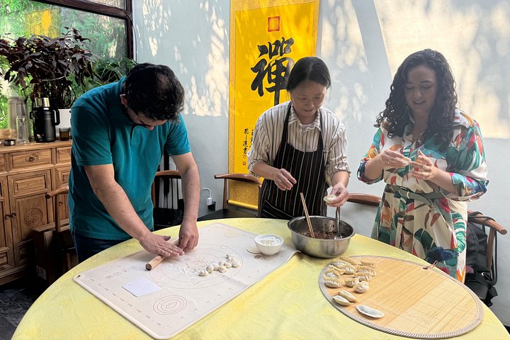 Beijing's Lama Temple, Cooking Class and Hutong Tour