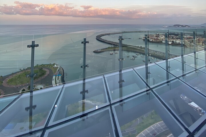 Crystal Viewpoint in Panama City