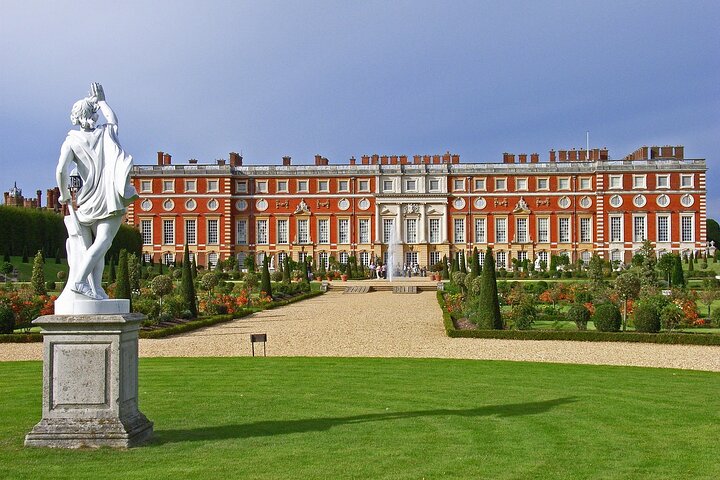 London and Hampton Court Palace Private Tour with Admission