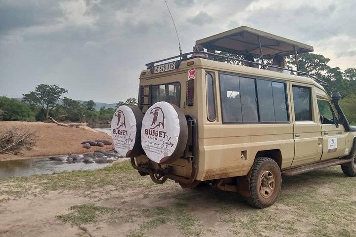 3-Day / 2 Nights Group Safari Serengeti & Ngorongoro Crater