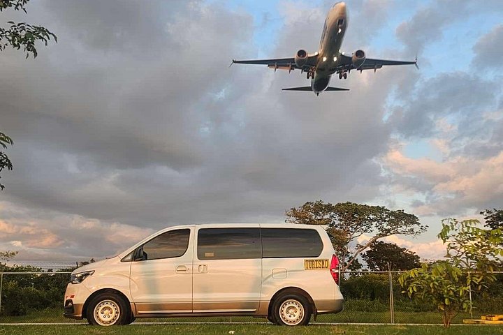 Private Transportation from Liberia Airport To Playa Flamingo