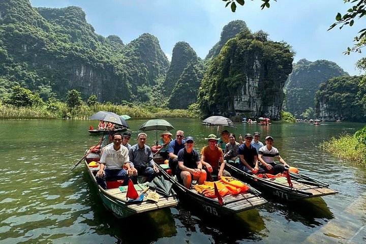 Trang An Boat Trip Hoa Lu and Mua Cave Small-Group Day Tour