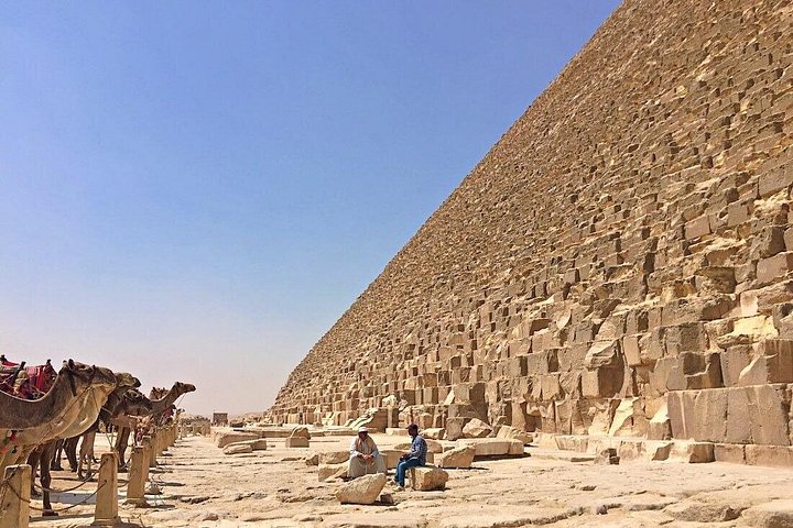 Private Pyramids Tour With an English Guide