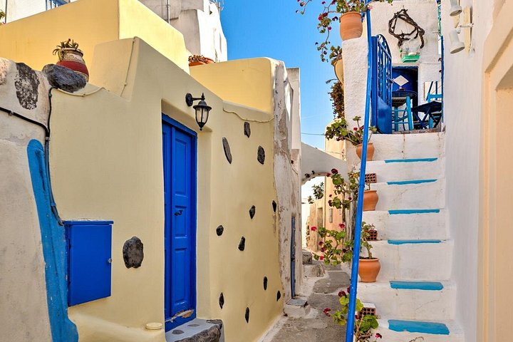 Private Traditional villages Santorini