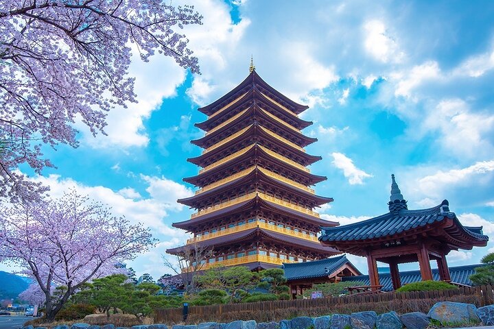 Happy^^ UNESCO World Heritage Gyeongju Private Tour.