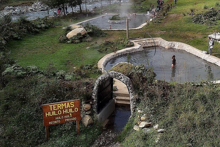 Huilo Huilo Hot Springs Tour from Valdivia with Lunch