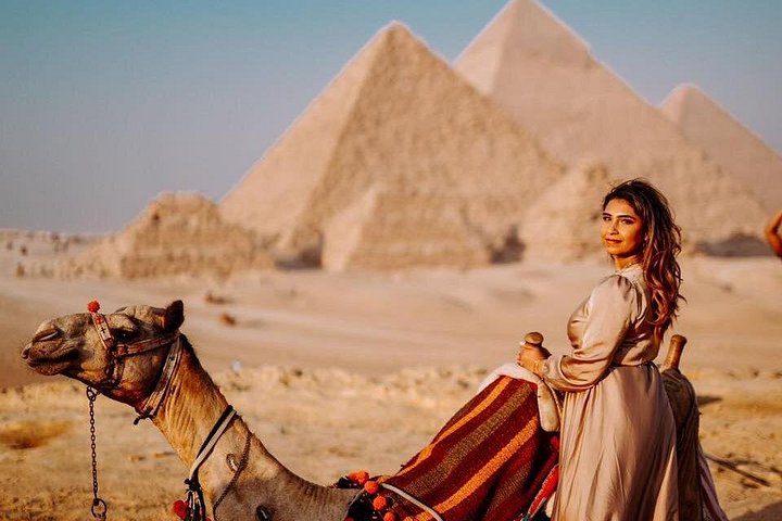 Giza Pyramids and Nile Dinner Cruise from Hotels