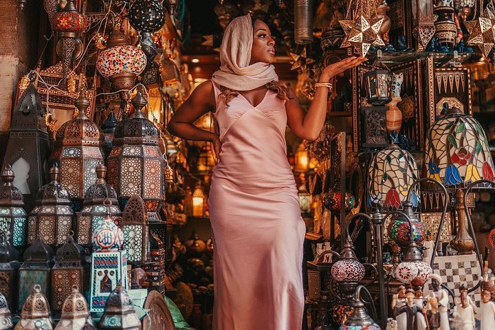 Customizable Private Shopping Tour with lunch