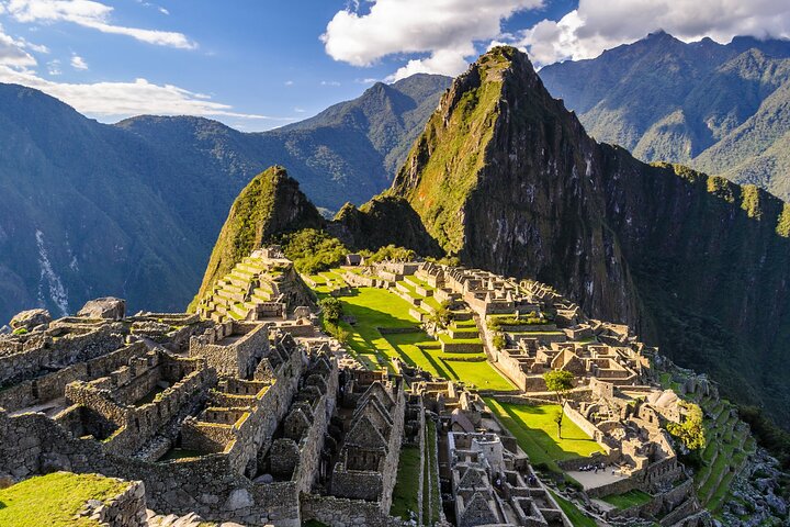 5 Days Tour Cusco Machu Picchu Sacred Valley and Rainbow Mountain