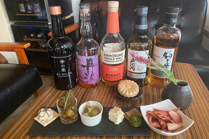 Kyoto Walking Series: Spirits and Flavor Pairings in Fushimi