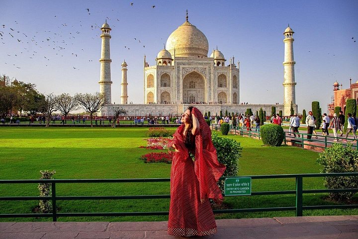 From Jaipur: Day Trip to Taj Mahal, Agra Fort, and Chand Baori