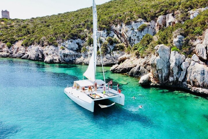Porto Conte Half-day catamaran tour with aperitif