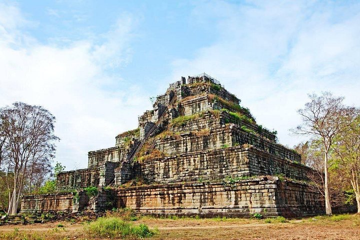 Full-Day Private Tour: Preah Vihea and Koh Ker Temple