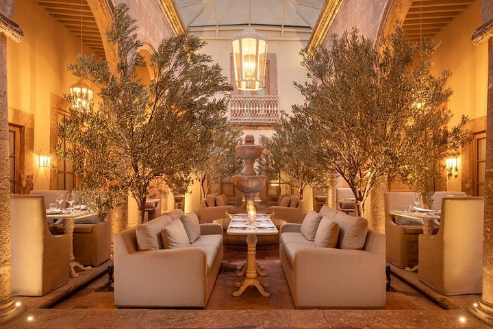 Tequila and Mezcal Tasting in Colonial Mansion Restaurante Diego
