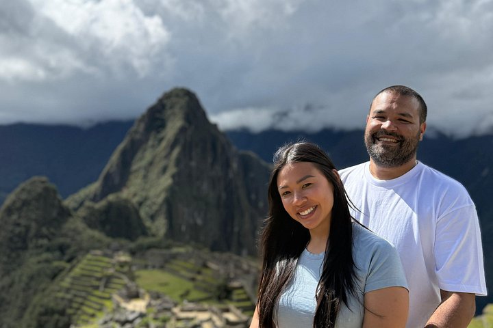 Private Machu Picchu Full-Day Tour with Panoramic Train