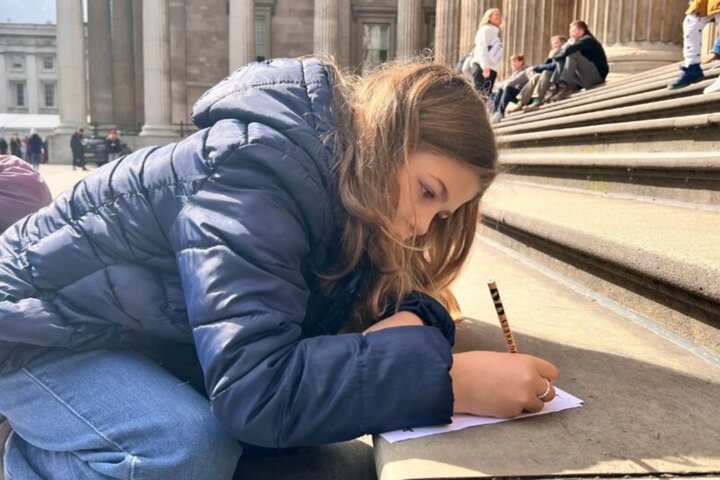 Private Family Louvre Tour for Kids with Interactive Activities