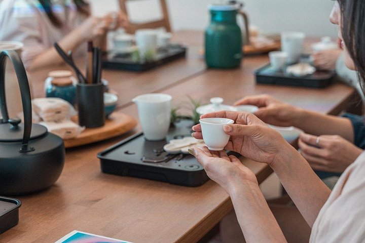 Korean Tea Ceremony with Meditation in Gyeongju