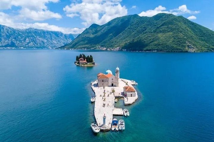 Adrenaline Speedboat Tours through the Bay of Kotor