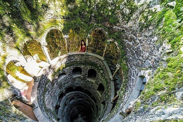 Quinta da Regaleira Private Guided Tour with Entrance Ticket