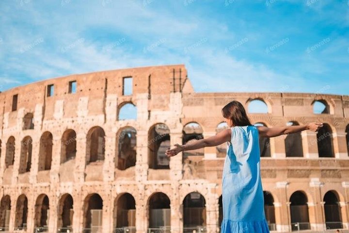 Rome Elite Chauffeured Tour from Port: Vatican, Colosseum & Lunch