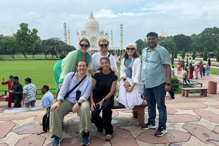 Taj mahal Visits with Tickets and Licensed Tour Guide