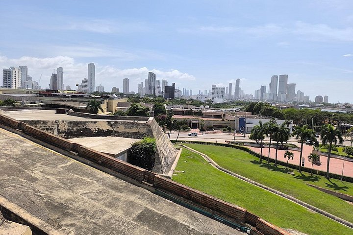 Entrance fee to Castillo San Felipe de de de deaja with transportation included