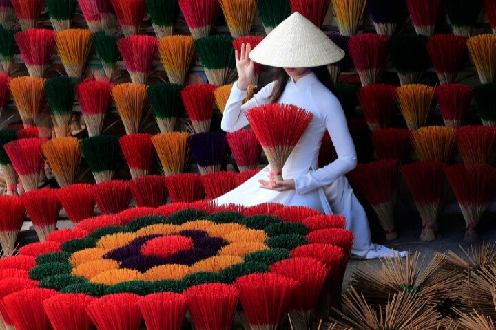 Experience Hanoi Full Day Tour in Incense Village
