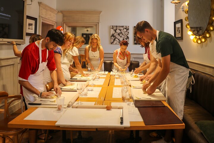Authentic Pasta Carbonara Cooking Class whith Local Chef