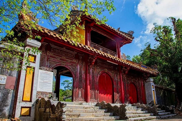 Private Full Day Hue City Exploration From Tien Sa Port