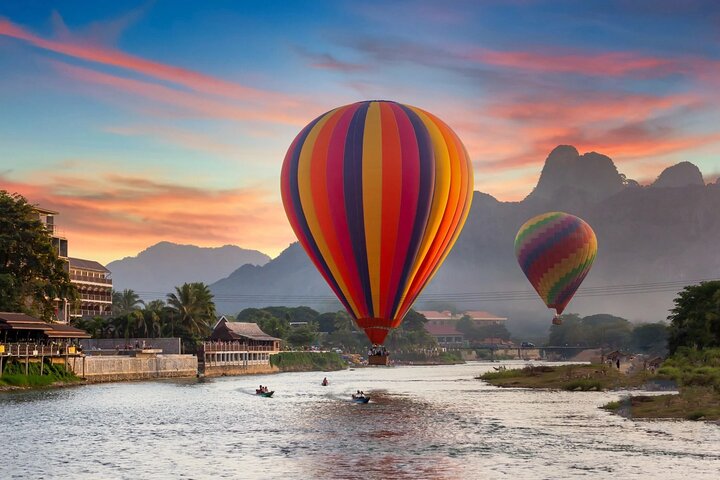 Vang Vieng Hot Air Balloon Tour Adventure