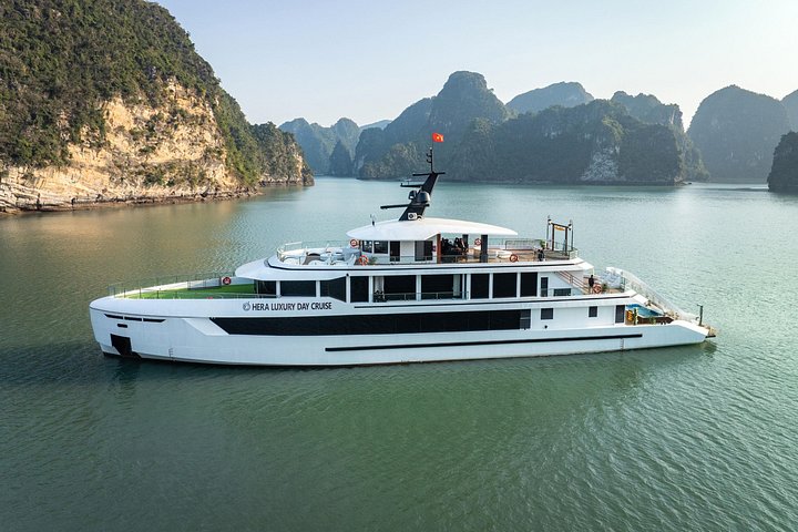 Hera Signature Luxury Day Cruise Ha Long