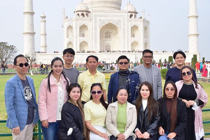 2 Day Taj Mahal Tour from Bangalore with Round Trip Flights Lunch