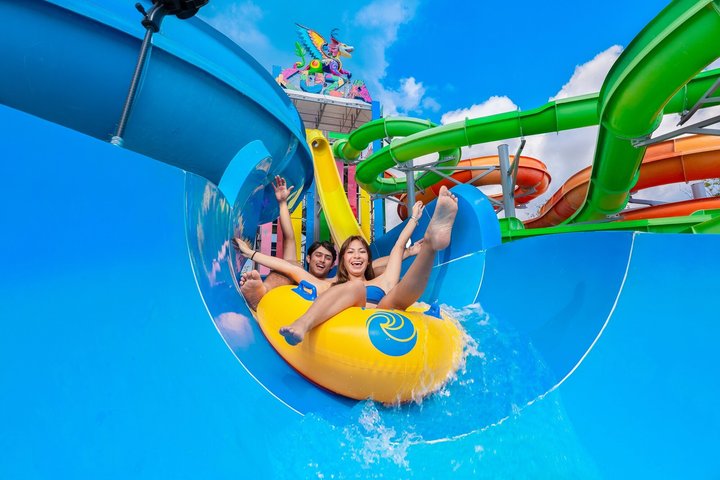 Cozumel: Water Park & Kuza Beach, Buffet & Drinks Included