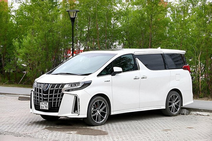 Tokyo to Osaka or Kyoto Private Luxury Car Transfer