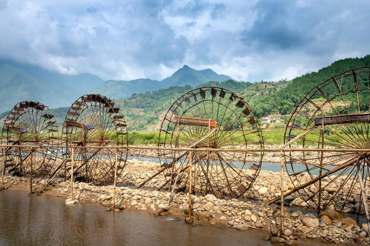 Vietnam Unveiled 13-day Tour: Halong Bay Cruise, Pu Luong & more