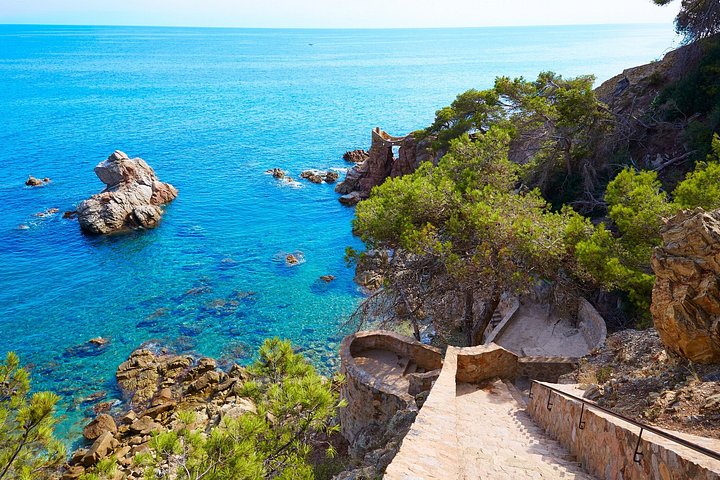 Private Costa Brava Hike & Swim Tour