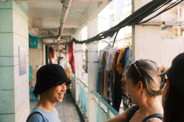 Saigon City Walk: Grandma Noodles, Cafe, Exotic Fruits & History