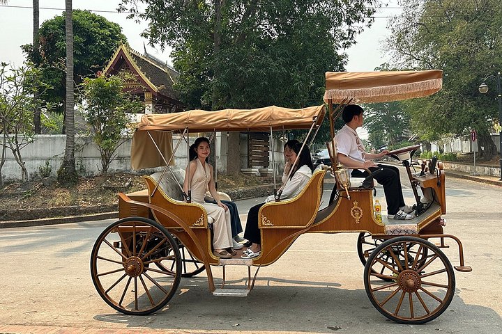 30 Minute Vintage Electric Car Ride in Luang Prabang