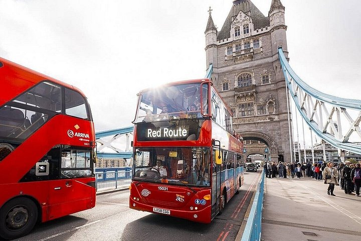 London Hop-On Hop-Off Bus Tour + London Eye Fast Track Tickets